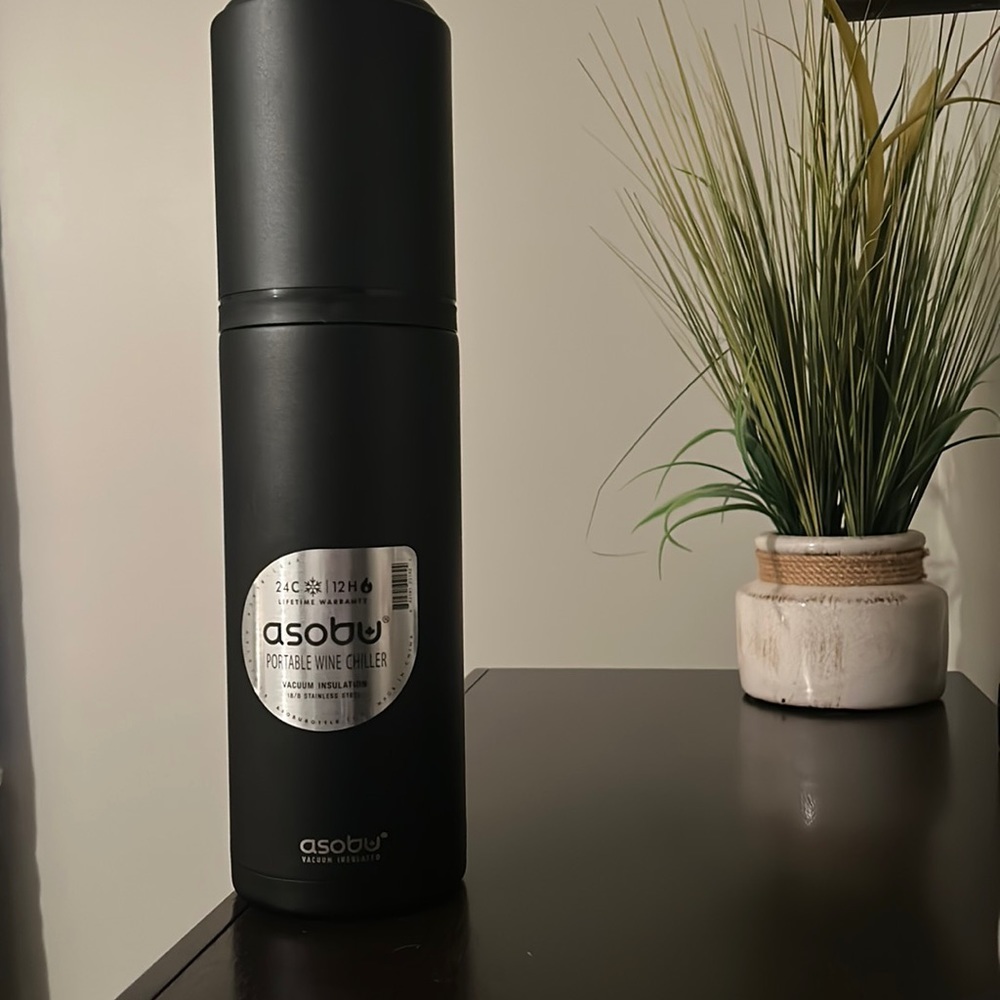 never used perfect~ ASOBU Vin Blanc Portable Steel Wine Chiller, Black.